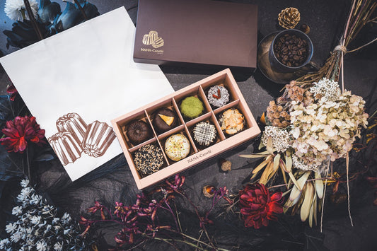 【NANA-Canelé贈答用プレミアム8個入りCセット】(クラシック、黒胡麻、オランジェット※、ピスタチオ、抹茶、ロイヤルミルクティー、ココナッツ、アーモンド)